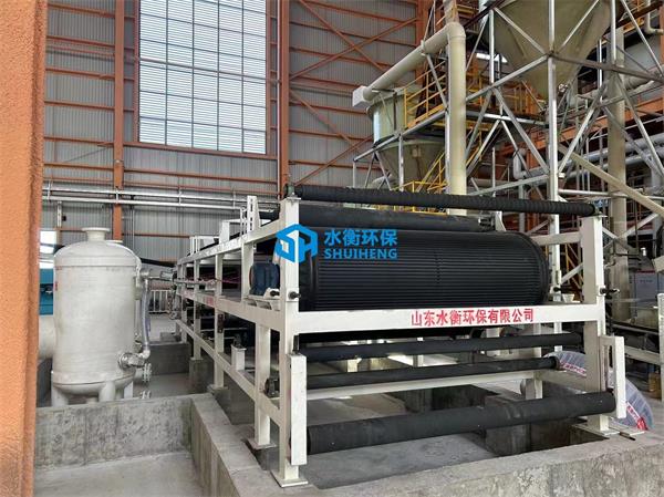 宜賓帶式真空過(guò)濾機(jī)安裝調(diào)試完畢